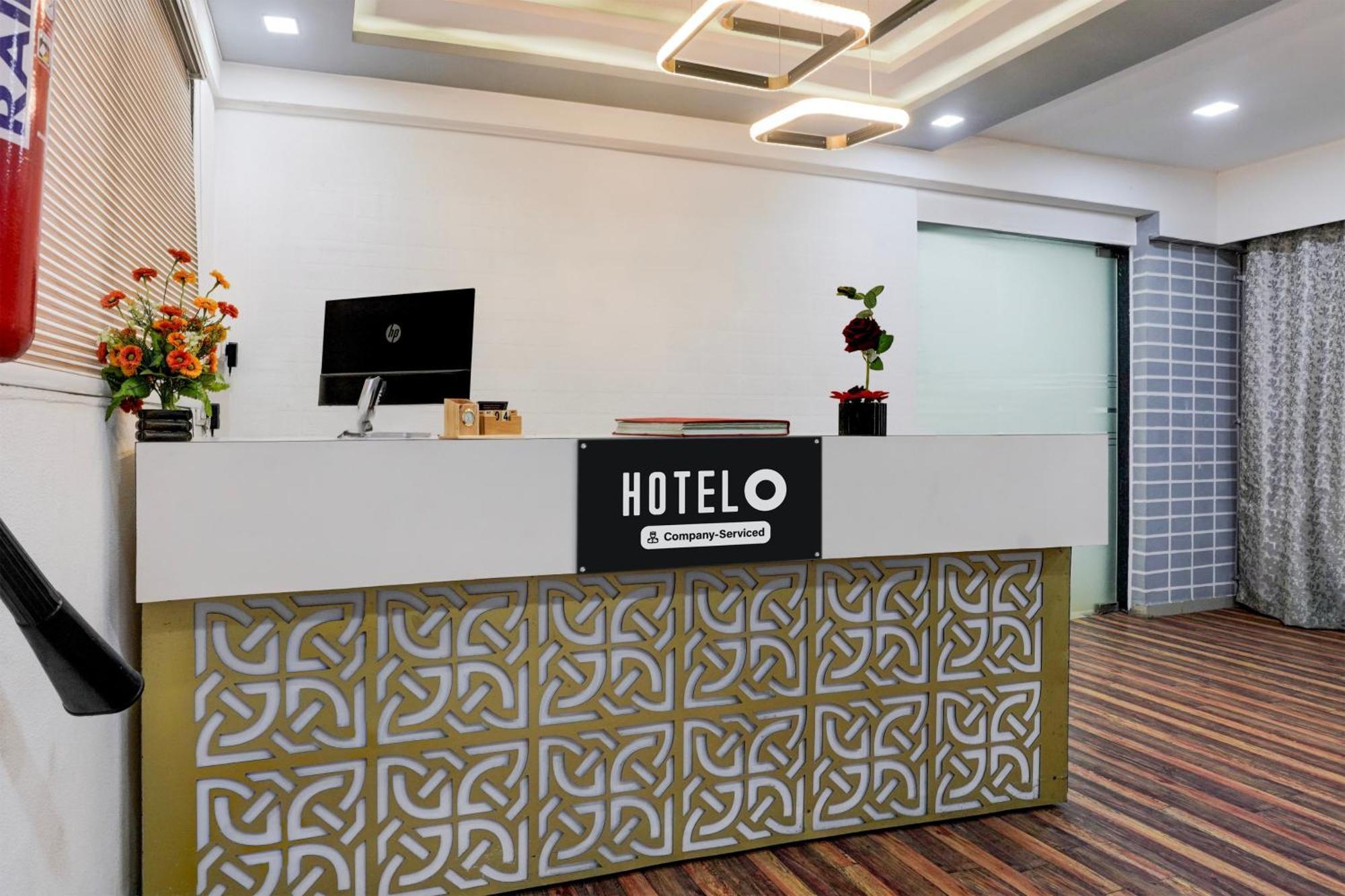 Super Hotel O Vip Road Formerly Hotel Lotus Σουράτ Εξωτερικό φωτογραφία